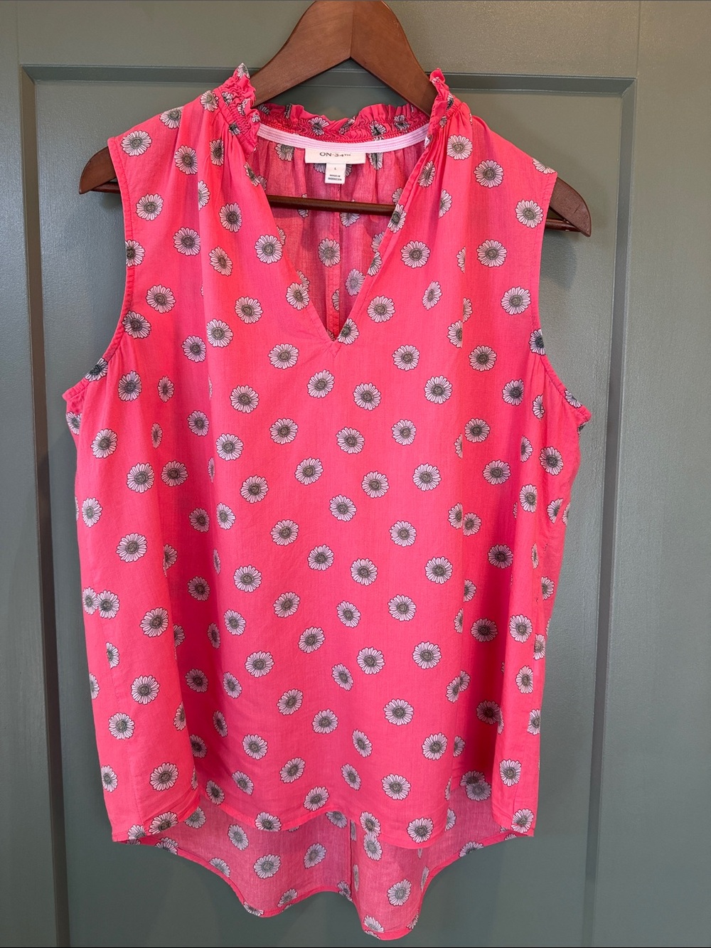 ON 34th V-neck Pink Floral Sleeveless Blouse